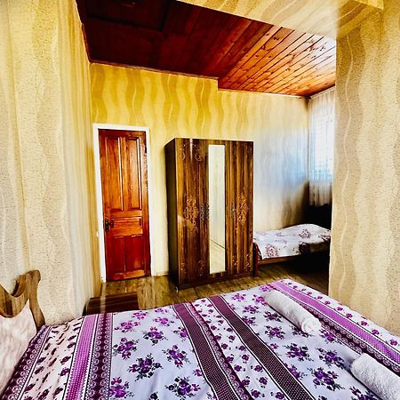 Guesthouse Kamelia มาร์ทวิลิ ภายนอก รูปภาพ